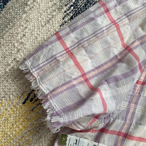 Susina Plaid Top - Picture 7 of 9